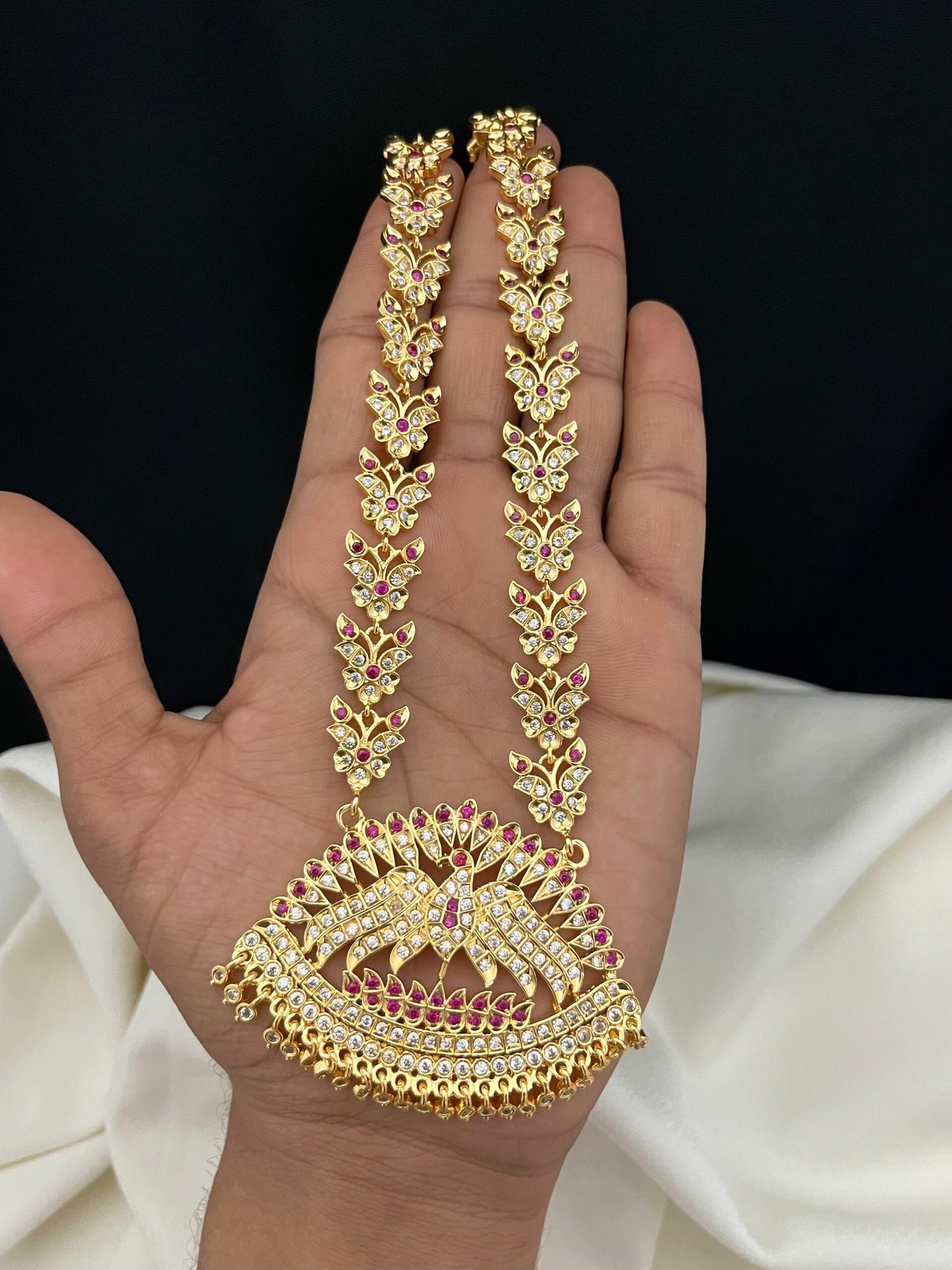 premium quality long and elegant necklace